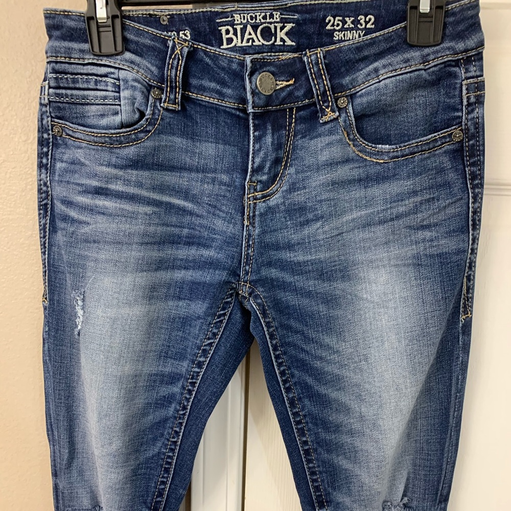Buckle Black #53 skinny jeans size 25 x 29 inseam